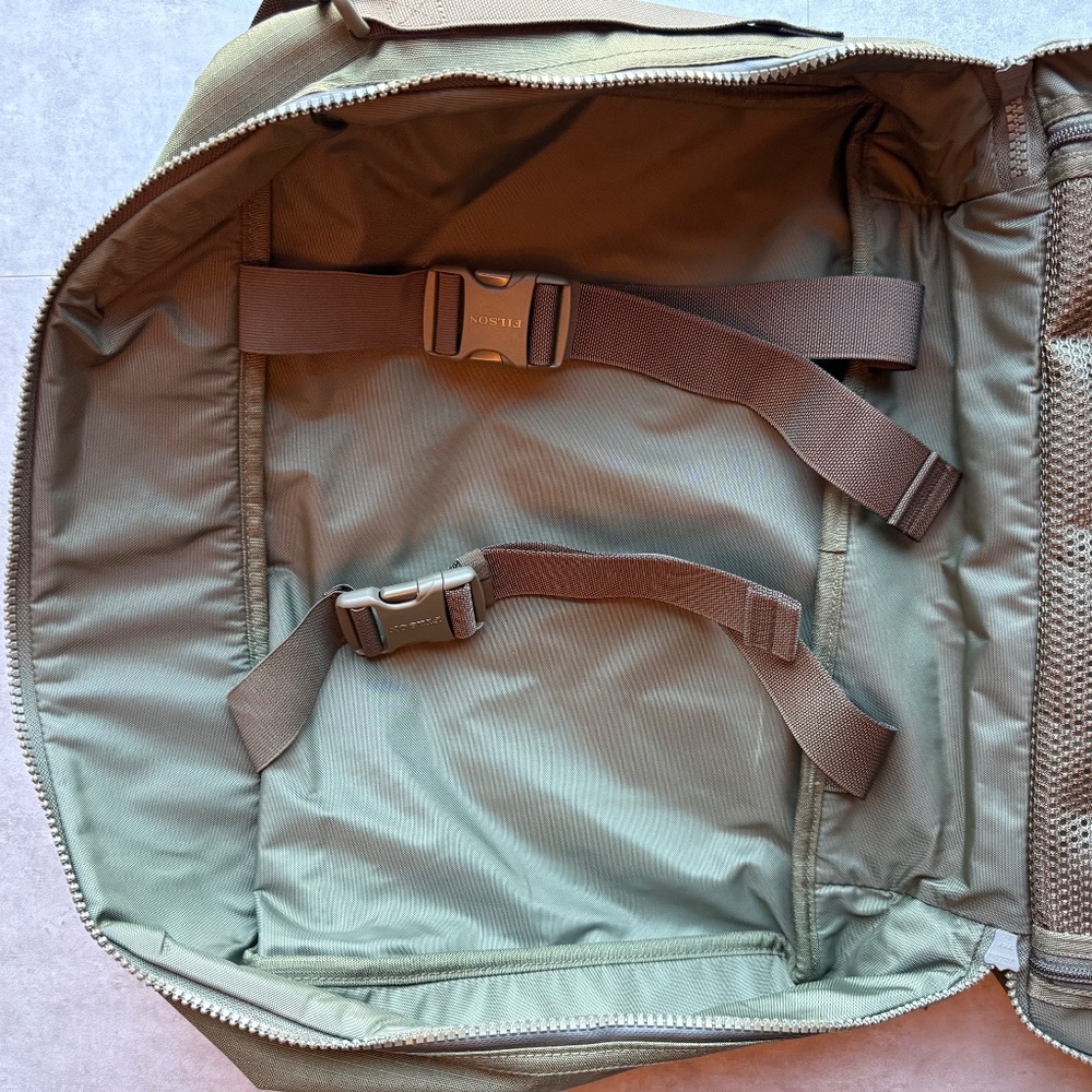 Filson Nylon Ripstop Pullman duffel, surplus green - Picture 8 of 9